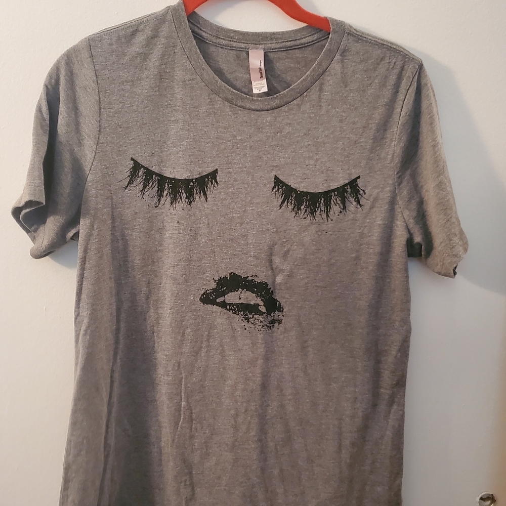 Thread Tank | Gray Lashes & Lips Tee